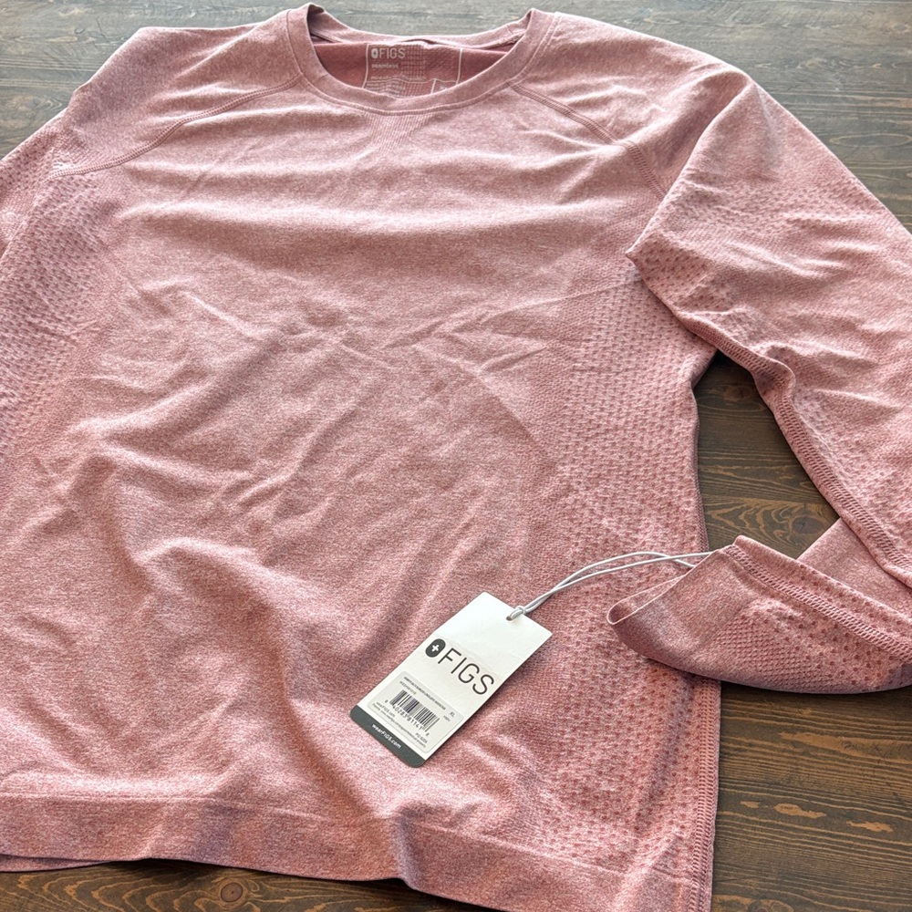 Figs women’s  Rose Crewneck underscrub